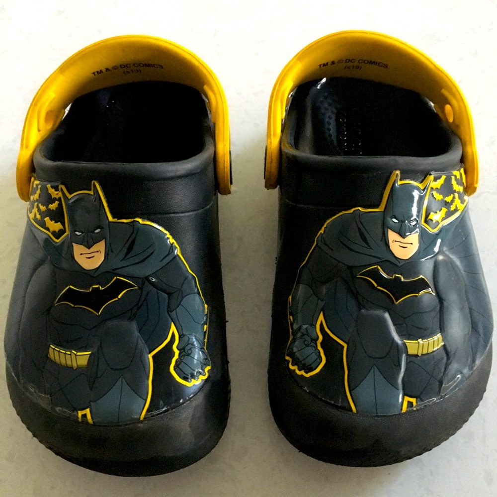 Batman Crocs boys size 9 toddler